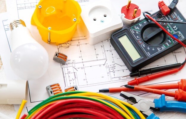 ترجمه متون تخصصی مهندسی برق رو براتون انجام بدم.