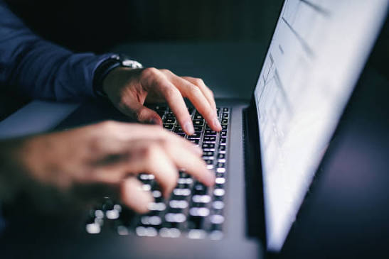متون شما را با دقت بالا و فوری تایپ کنم